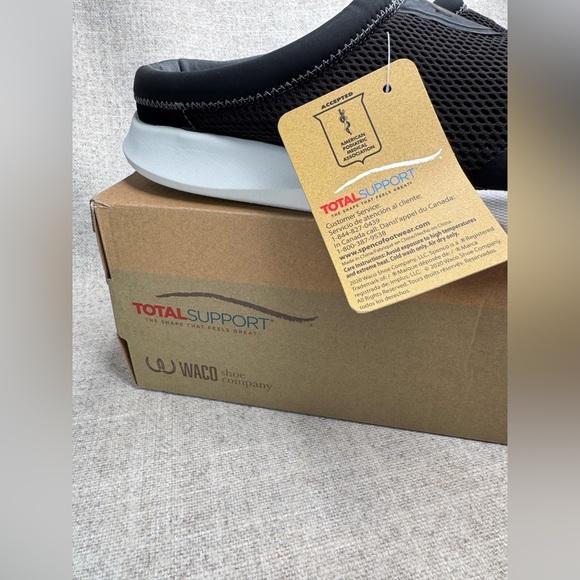 Spenco Bliss womens black mesh slip on sneakers shoes sz 10 Wide orthotic comfy - Picture 2 of 11